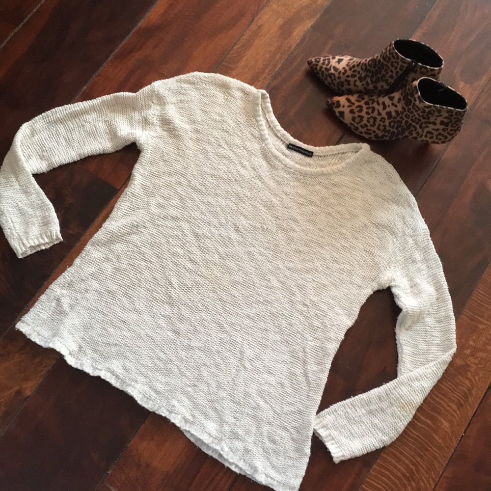 Brandy Melville fuzzy knitted cotton sweater - Picture 1 of 8